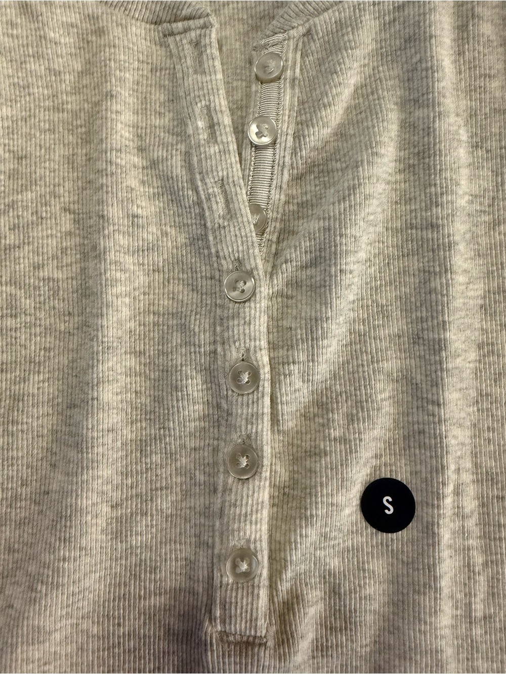 Hollister Light Gray Ribbed Henley Tee - Picture 5 of 6